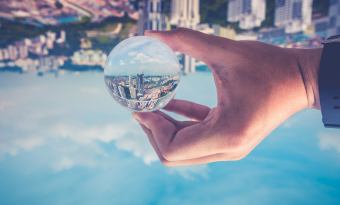 《거꾸로 생각해 봐!》 ,
 거꾸로 된 세상, 똑바로 바라보기 썸네일