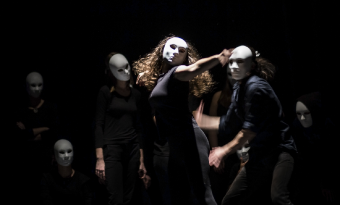 공연, 가까이 하기엔 너무 먼 그대 썸네일